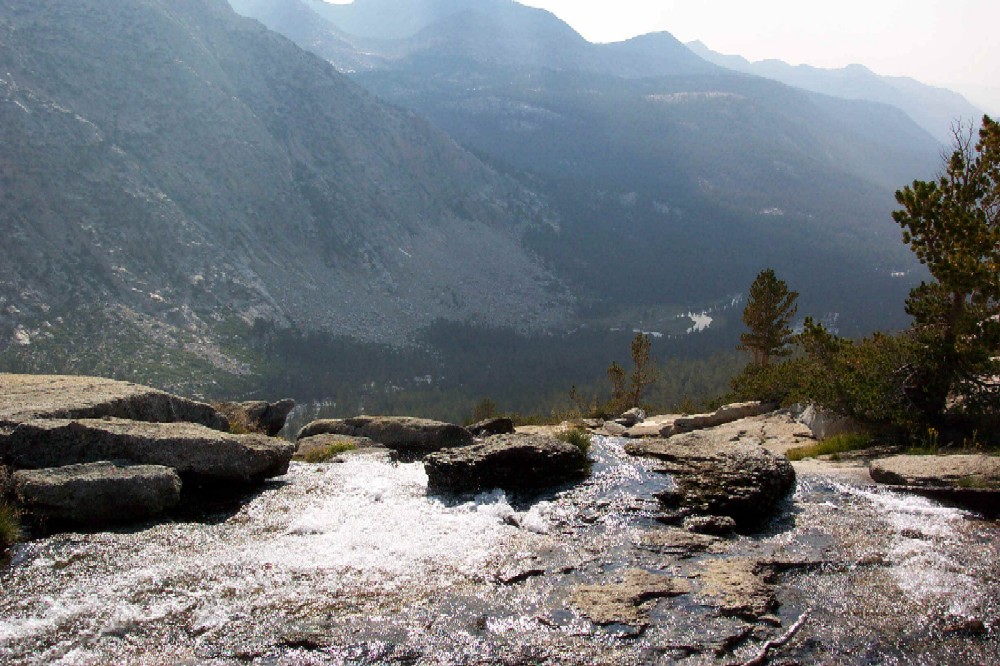 44_evolution lake falls.JPG (602912 bytes)