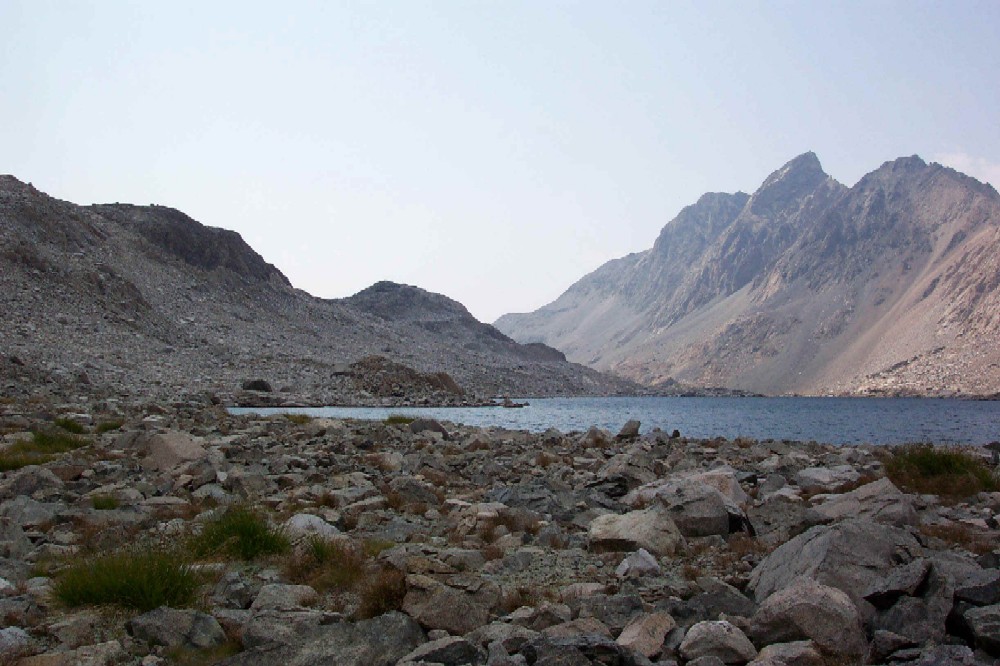 59_davis lakes & mt mcgee.JPG (415983 bytes)